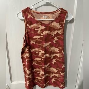 Camo tank